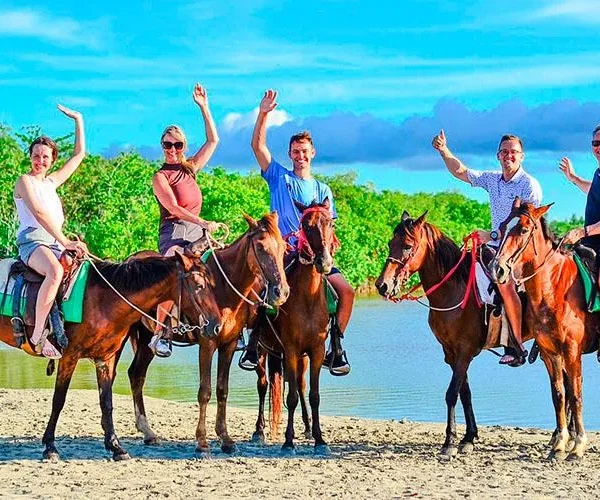 Punta Cana: CABALLOS / HORSES BACK RIDING ADVENTURE